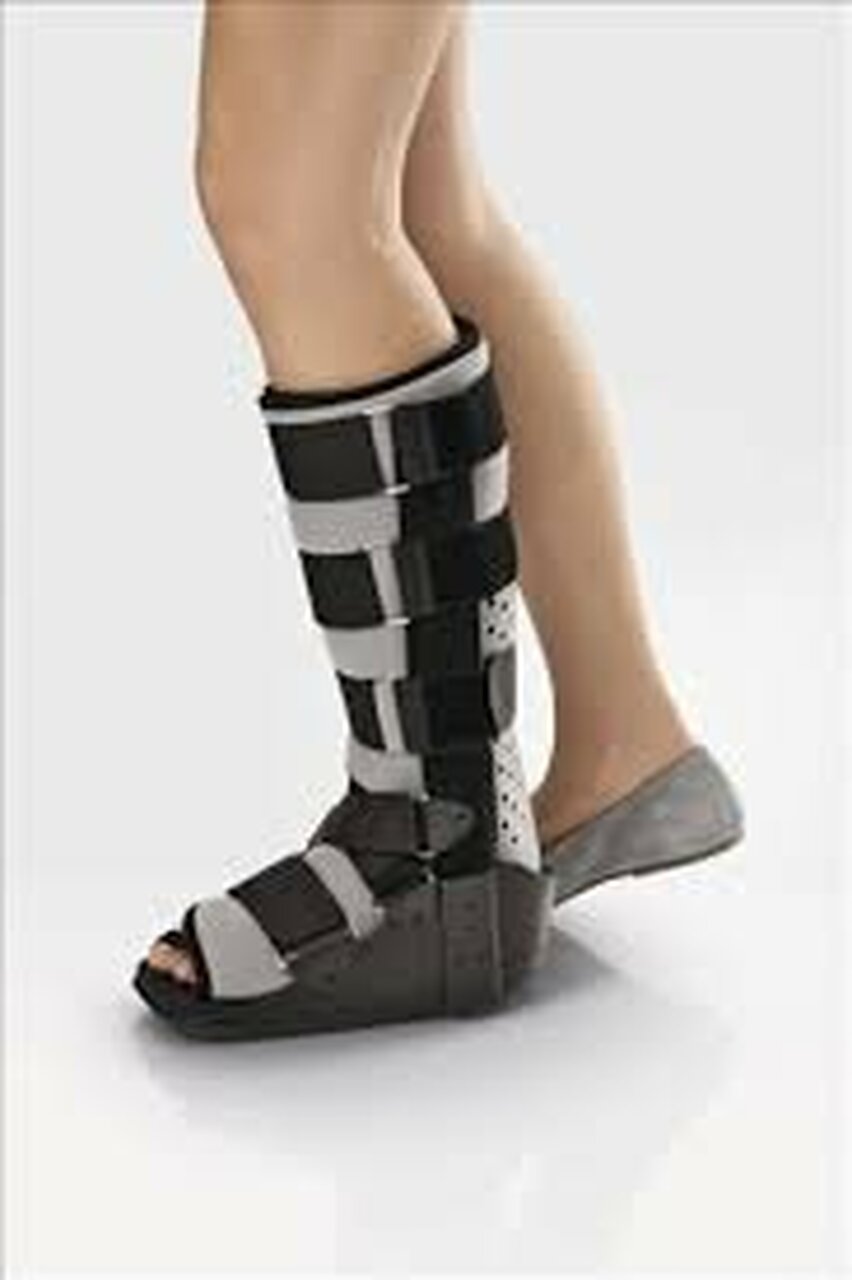 Actimove Walker, High Height, Md, Fits M 5-9 1/2 And F 6 1/2-10 1/2 - Ea/1 - Home Health Store Inc