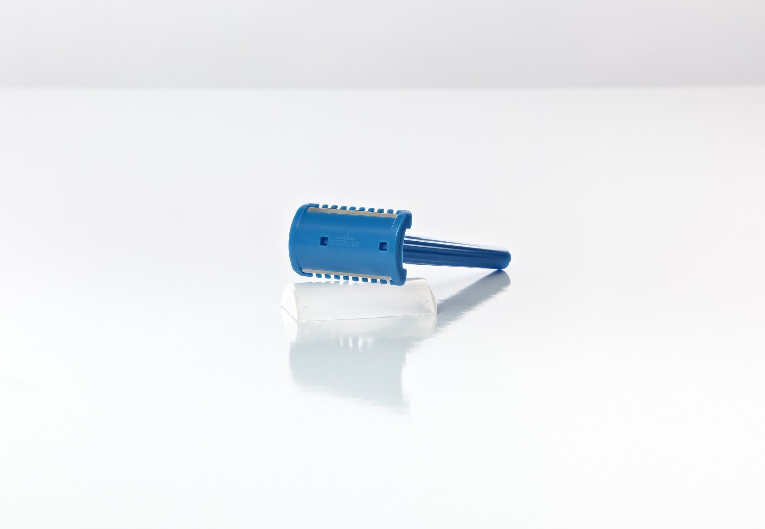 DYND 70837 CS/100 DOUBLE-SIDED SHAVE PREP RAZOR, NON-STERILE