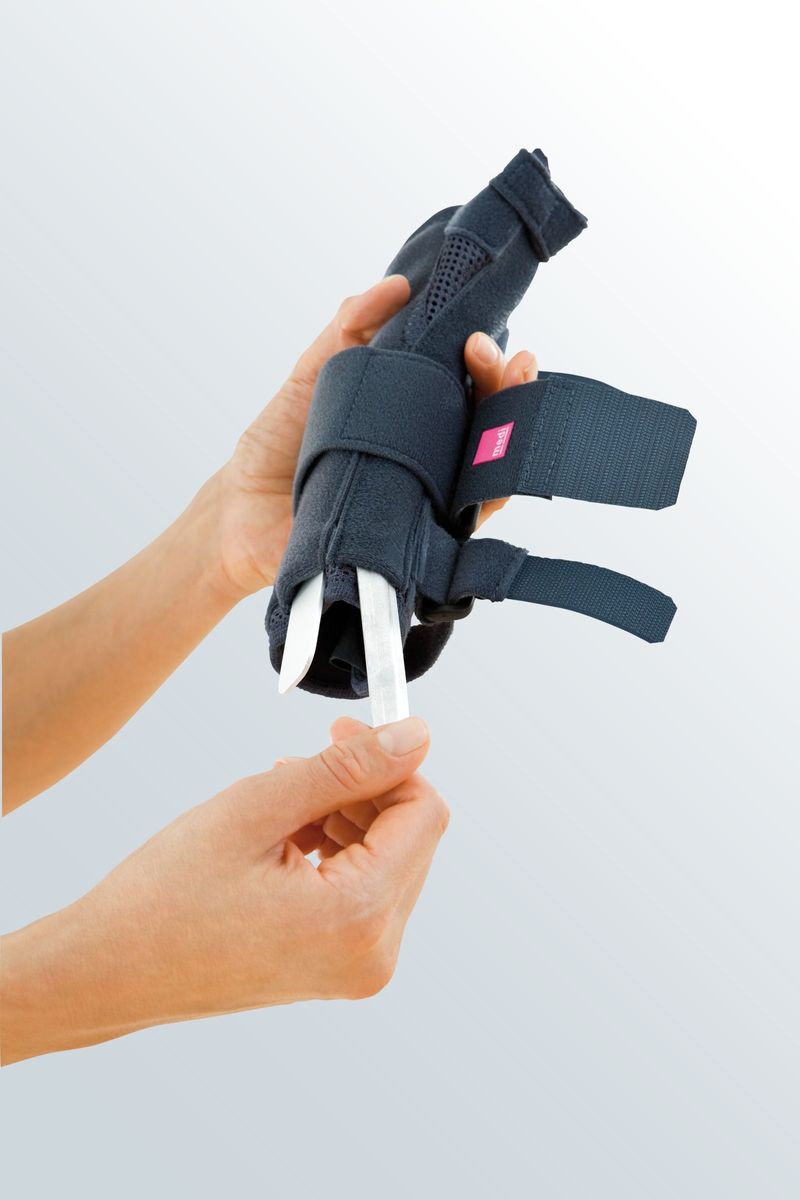 Medi Manumed T Wrist and Thumb Brace