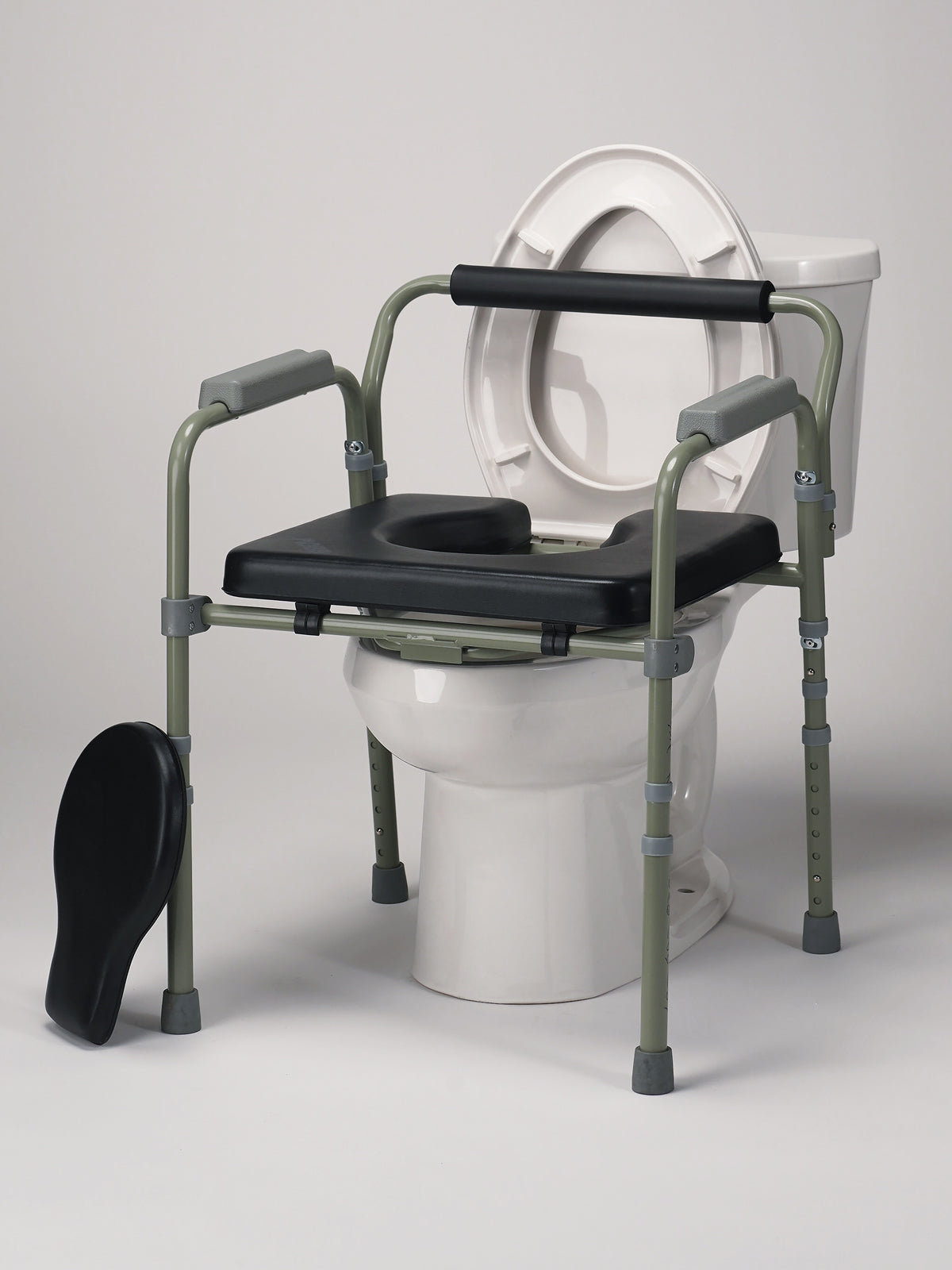Mobb Padded Folding Commode