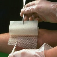 SNU 66003650 BX/50 DRESSING BACTIGRAS TOTAL ANTISEPTIC DRESSING CHLORHEXIDINE 10 X 10CM