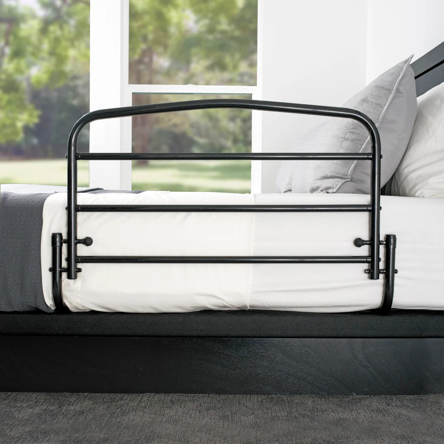 Barrière de lit de sécurité pivotante, hauteur 23 po, largeur 30 po, poids maximum 400 lb (non retournable) - Ea/1